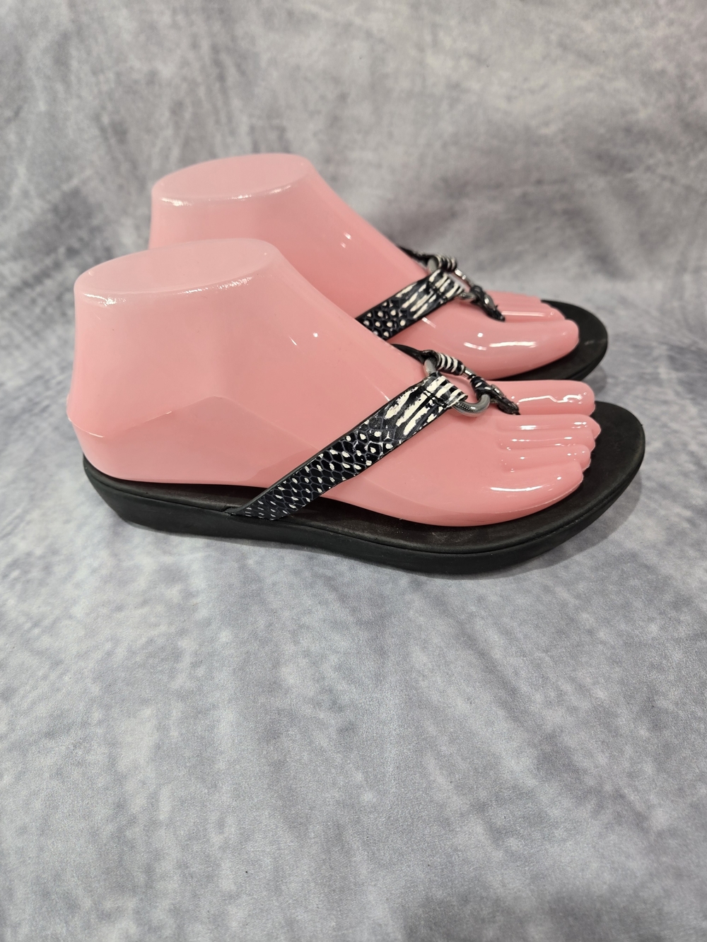 FitFlop Black Thong Sandals with Silver Ring Accent